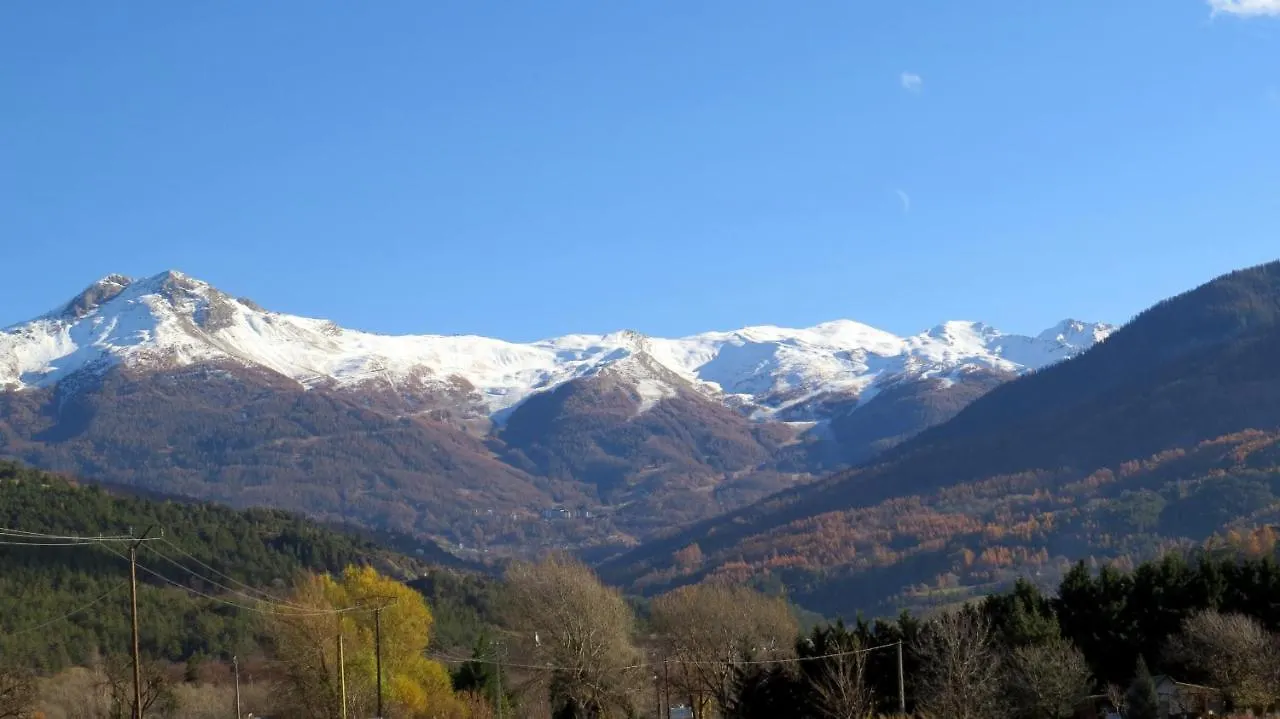 Les Orres 1800 Appartement 6 couchages en résidence 3 étoiles avec parking privatif France