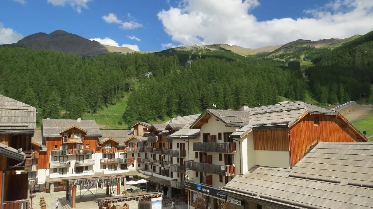 Les Orres 1800 Appartement 6 couchages en résidence 3 étoiles avec parking privatif
